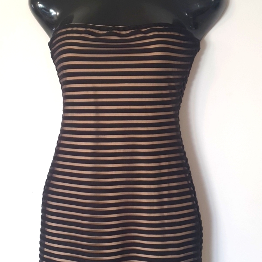 Avery Size 6 Black Strapless Striped Evening Dress - Picture 2 of 9